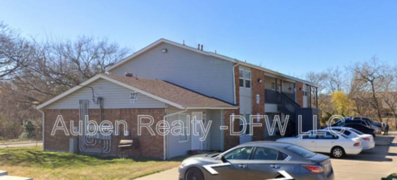 Apartment for rent at 327 SE 3rd St #104, Grand Prairie, TX 75051