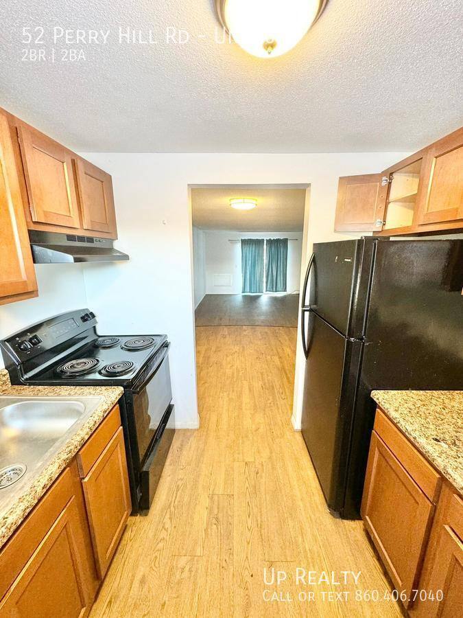 Apartment for rent at 52 Perry Hill Rd, Ashford, CT 06278