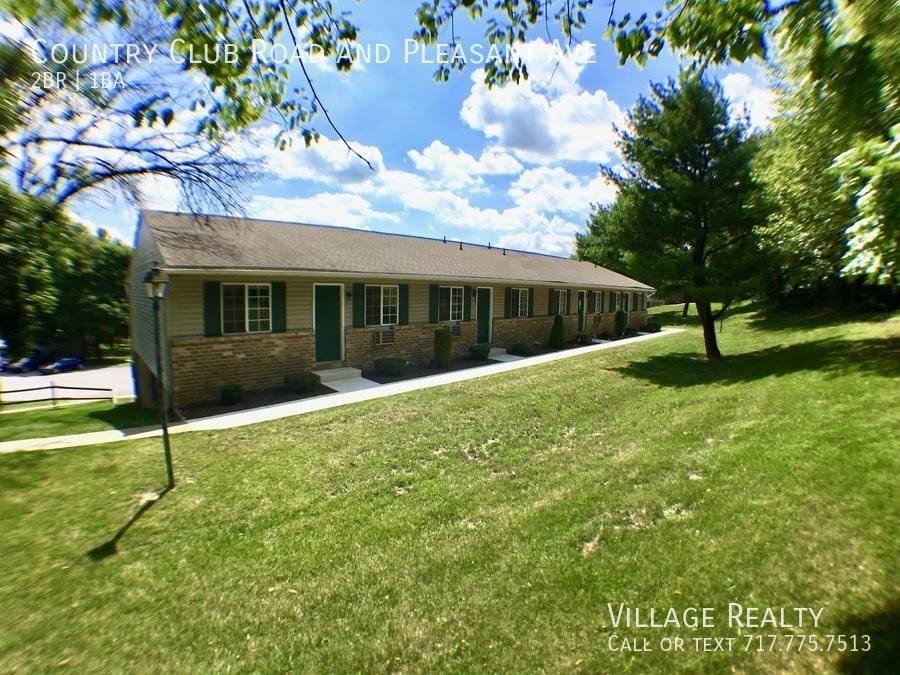 601 Country Club Rd #C, Red Lion, PA 17356