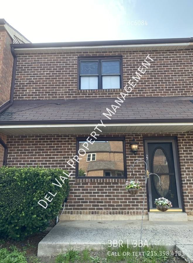 Townhouse for rent at 27 Markel Rd, Malvern, PA 19355