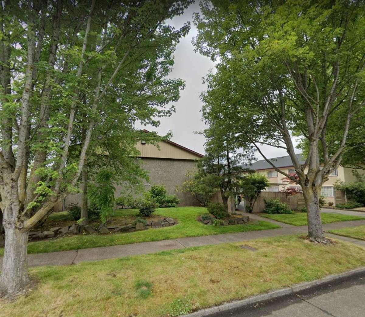 Apartment for rent at 64 Jefferson St, Eugene, OR 97402