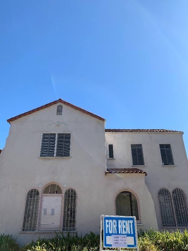 Townhouse for rent at 822 S Curson Ave, Los Angeles, CA 90036