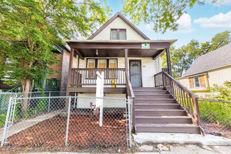 House for rent at 235 W 110th St, Chicago, IL 60628