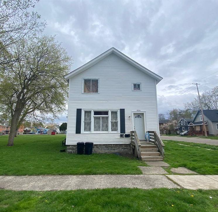 Apartment for rent at 834 Pine St #1, Port Huron, MI 48060