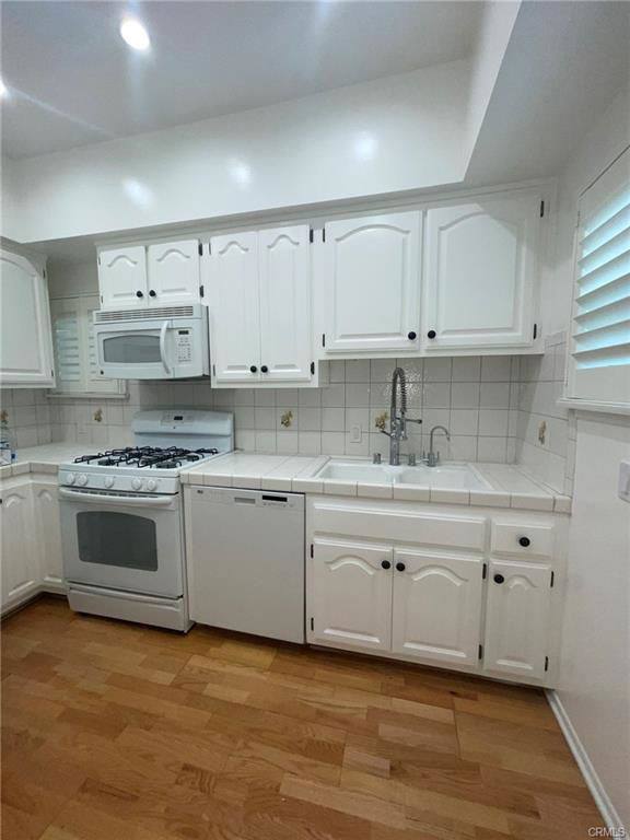 Townhouse for rent at 135 Canon Dr, Beverly Hills, CA 90212