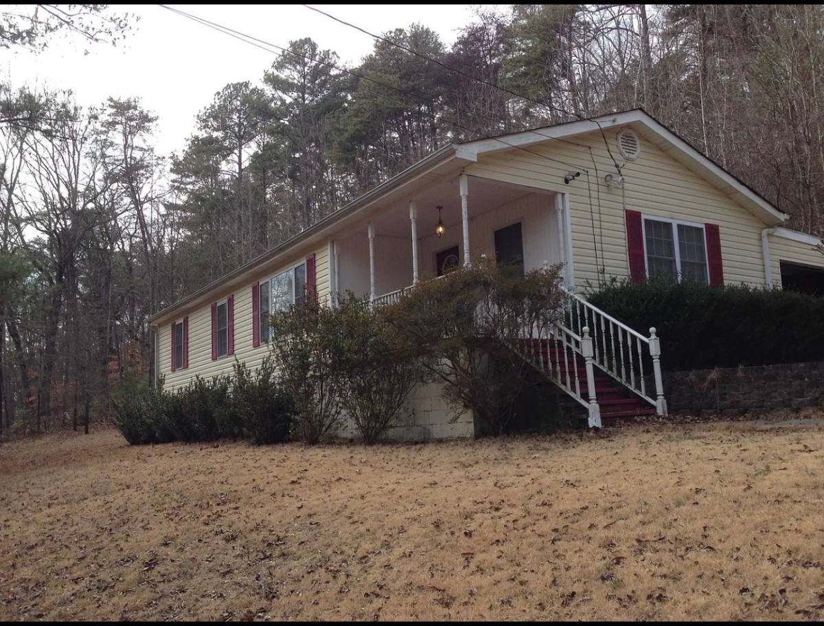 House for rent at 1632 Westridge Dr, Birmingham, AL 35235