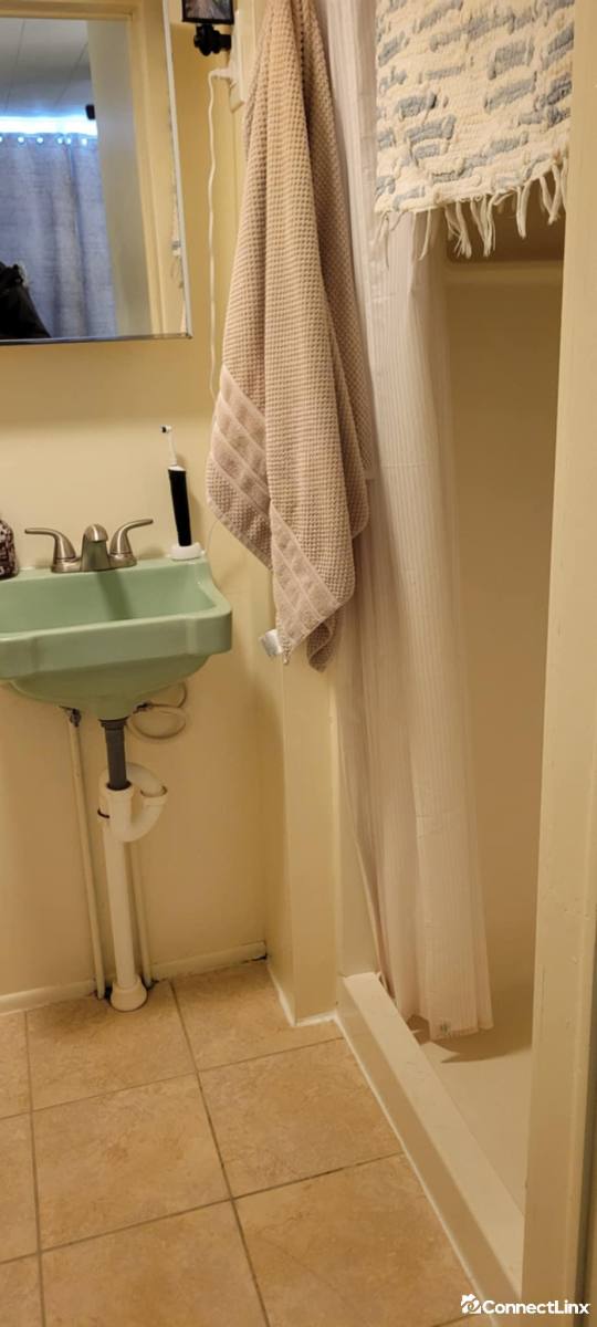 Apartment for rent at 117 Locust St, Big Rapids, MI 49307