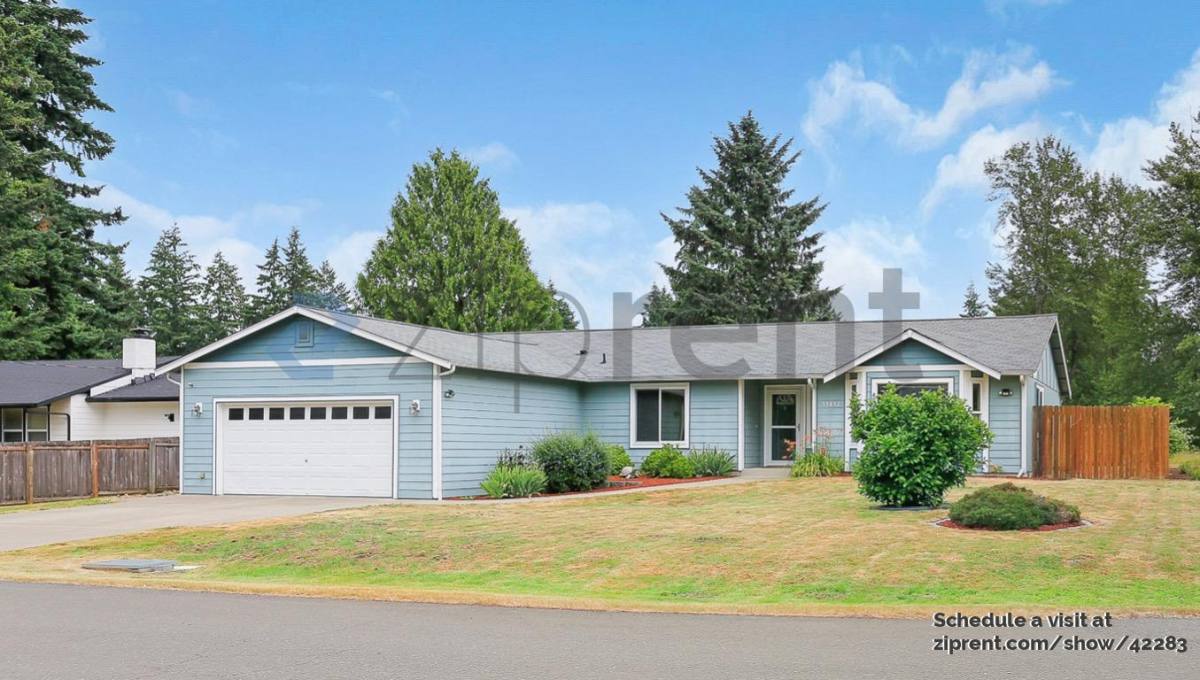House for rent at 35852 13th Ave SW, Federal Way, WA 98023