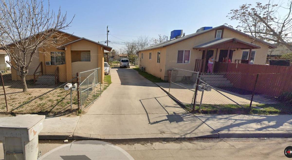 House for rent at 109 Augusta St, Bakersfield, CA 93307