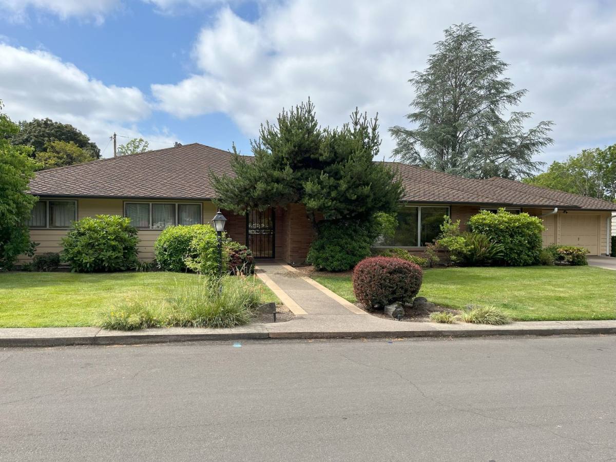 House for rent at 7570 SW Fairmoor St, Portland, OR 97225
