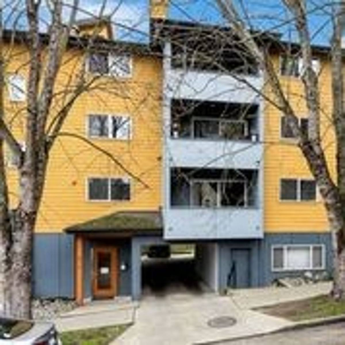 Apartment for rent at 617 5th Ave W, Seattle, WA 98119