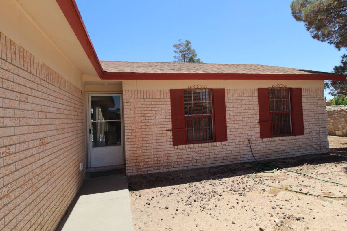 House for rent at 1808 Dean Martin, El Paso, TX 79936