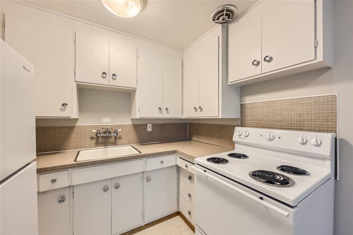 Apartment for rent at 8257 Corliss Ave N, Seattle, WA 98103