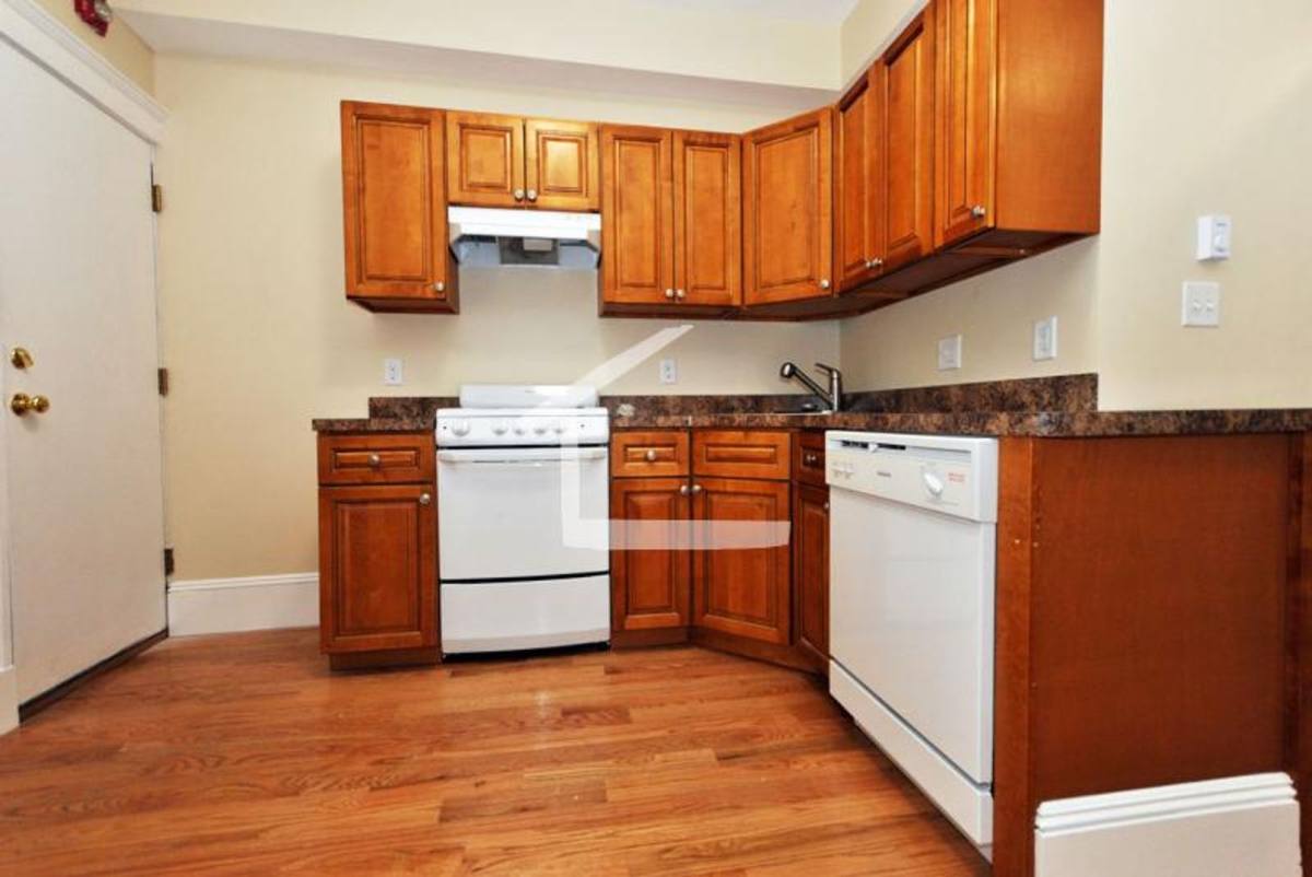 Apartment for rent at 887A Huntington Ave #B1, Boston, MA 02115