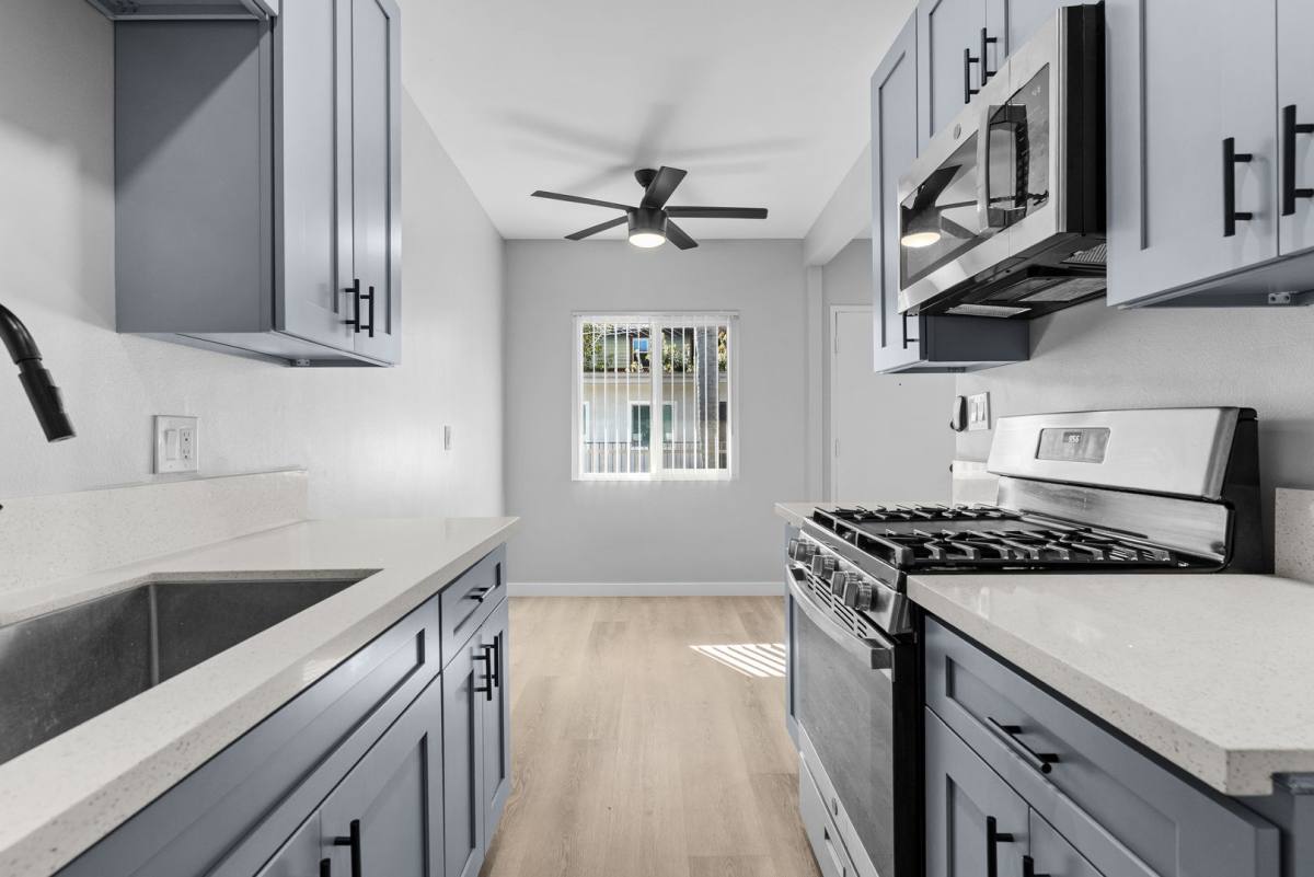 Apartment for rent at 9632 Ball Rd, Anaheim, CA 92804