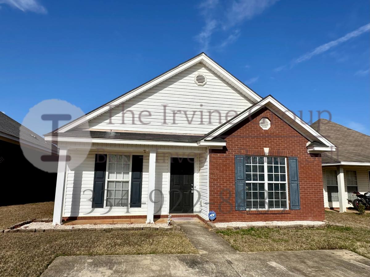 House for rent at 169 Ridgeview Dr, Millbrook, AL 36054