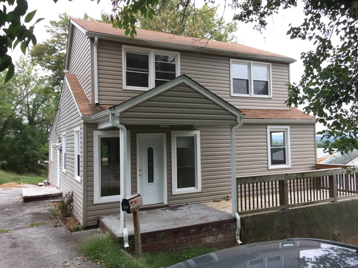 Apartment for rent at 124 Monroe St, Radford, VA 24141