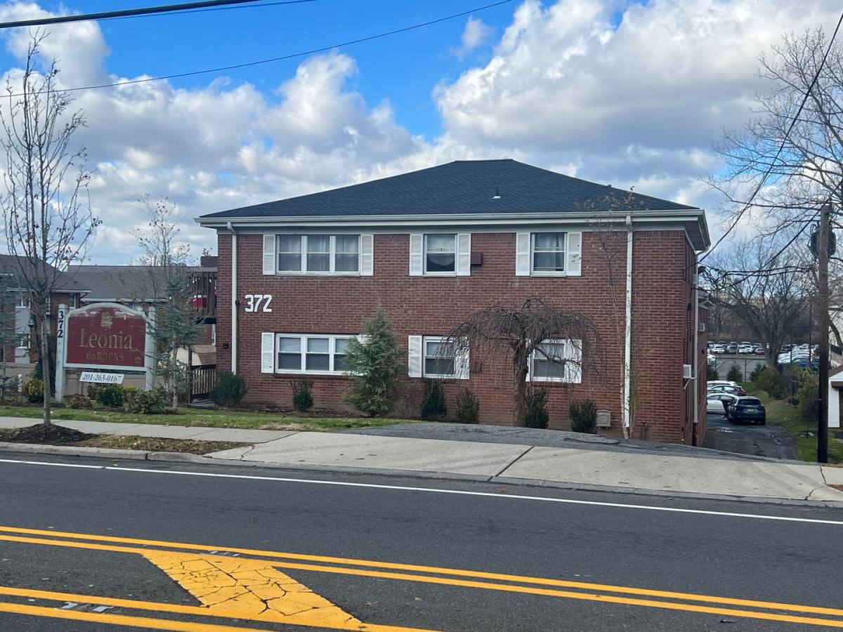 Apartment for rent at 372 Grand Ave, Leonia, NJ 07605