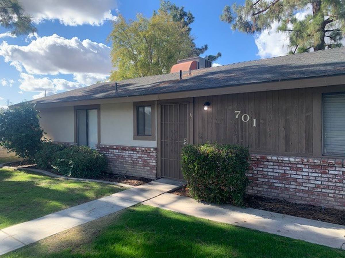 Apartment for rent at 701 Deseret Way, Bakersfield, CA 93309