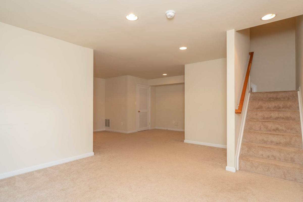 Townhouse for rent at 3351 Beechcliff Dr, Alexandria, VA 22306
