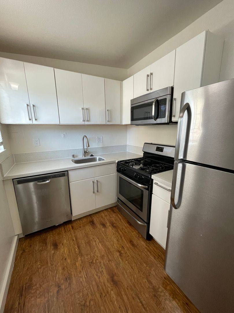 Apartment for rent at 1720-1722 10th St, Oakland, CA 94607