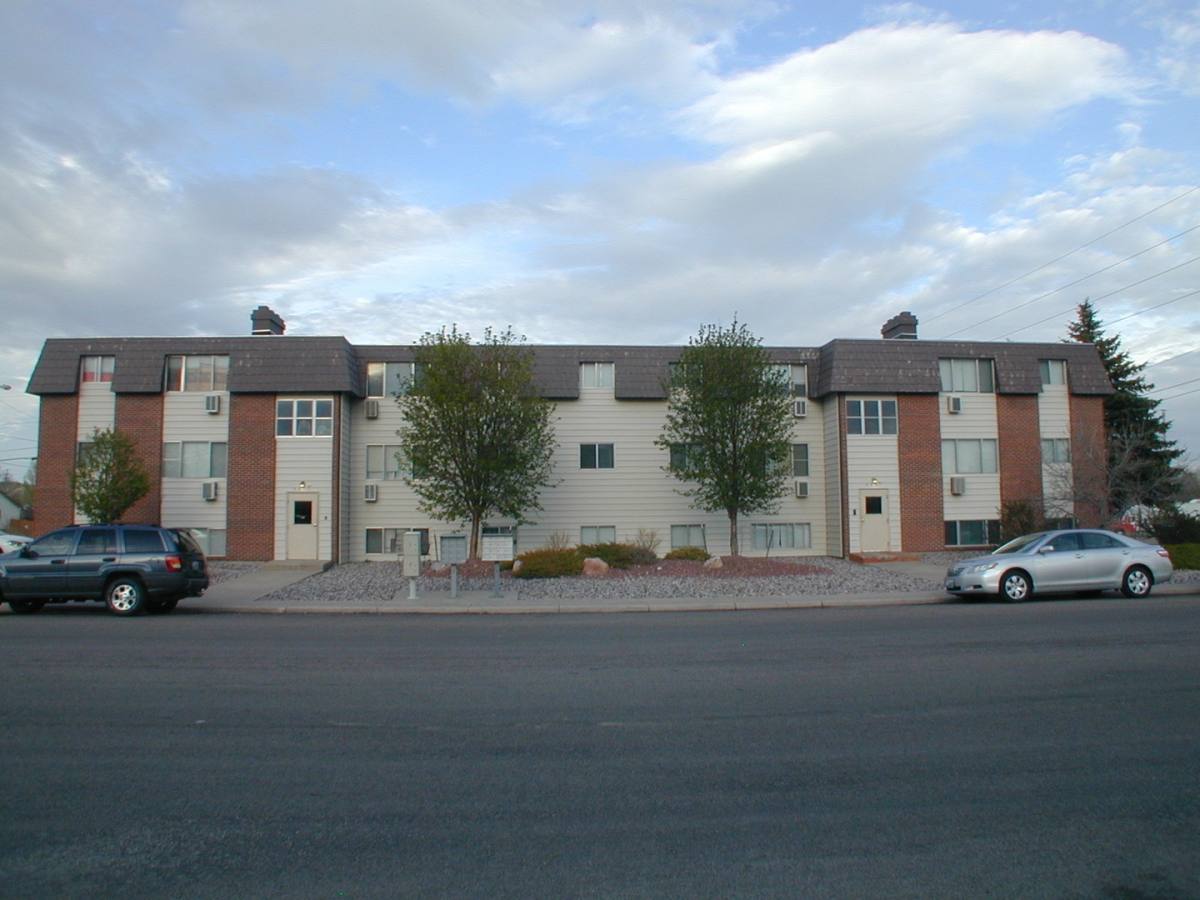 Apartment for rent at 4600-01-11-12 Hilltop Ave, Cheyenne, WY 82009