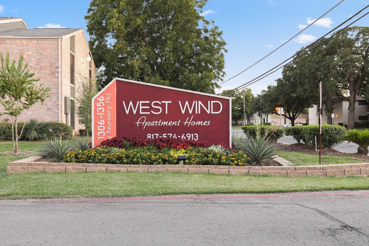 Apartment for rent at 1306 N Nursery Rd, Irving, TX 75061