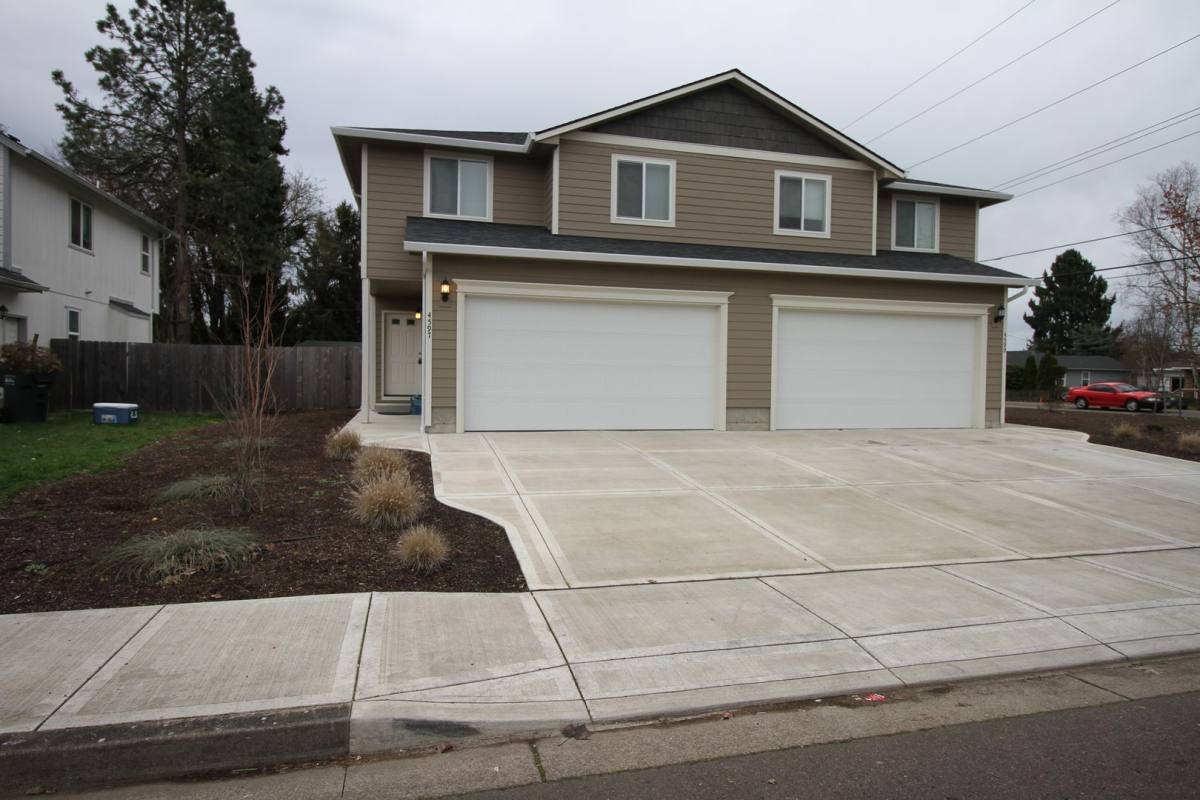 Townhouse for rent at 4599 Shipps Place NE, Salem, OR 97305