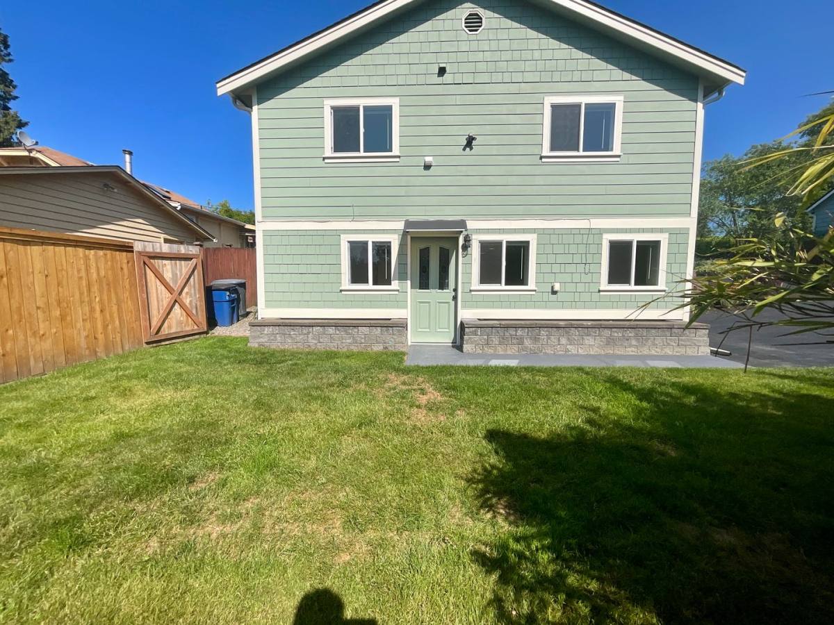 House for rent at 7610 Rainier Dr #B, Everett, WA 98203