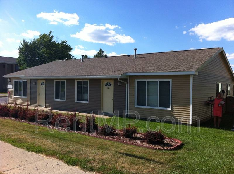 Townhouse for rent at 722 W Broomfield #H02, Mount Pleasant, MI 48858