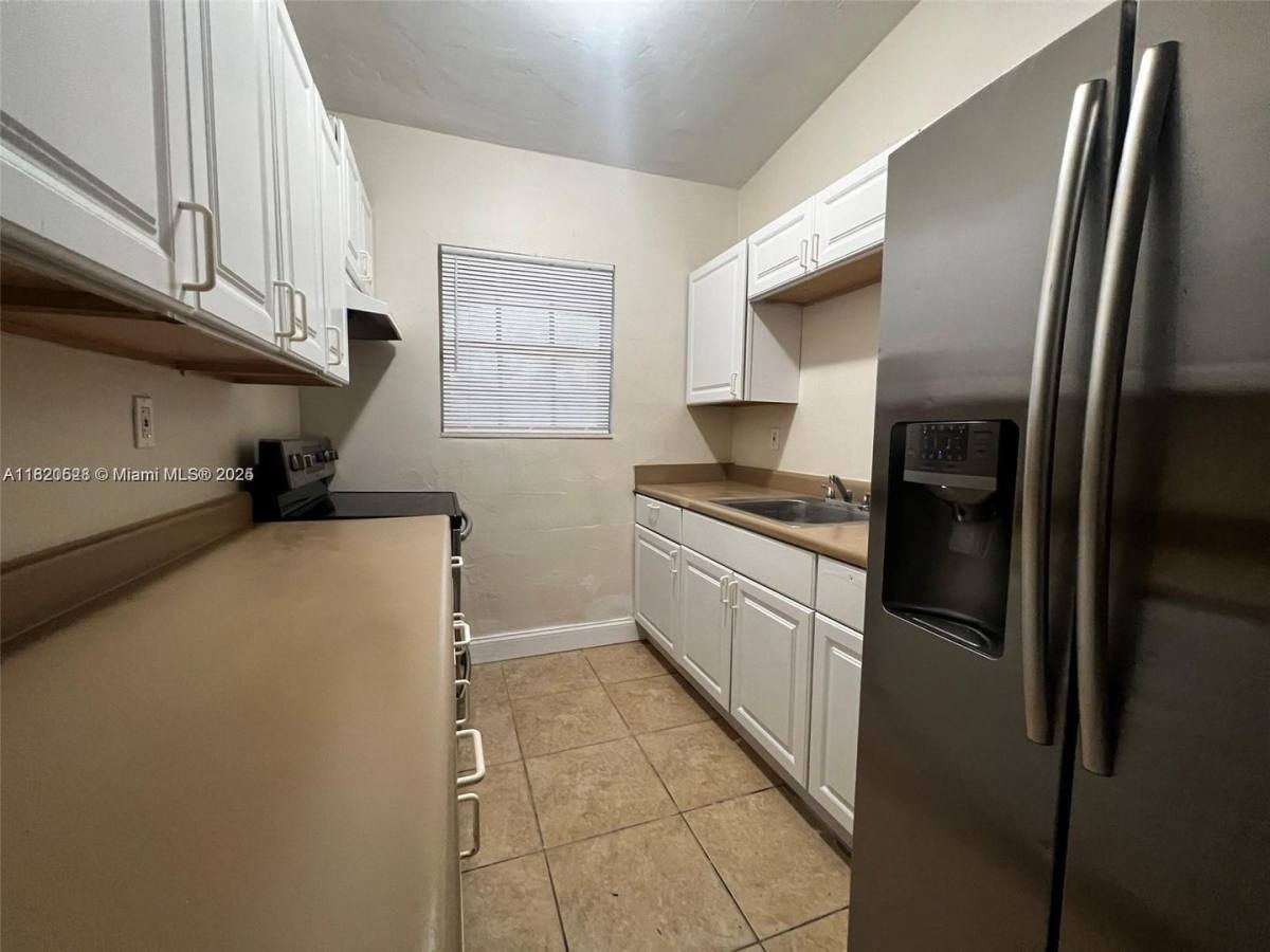 House for rent at 3350 SW 37th St, Hollywood, FL 33023