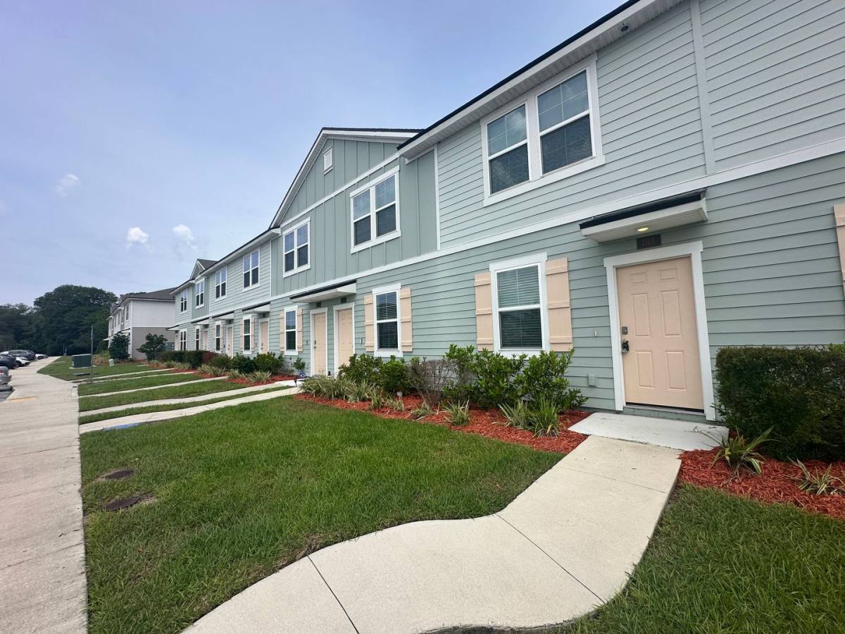 Townhouse for rent at 104 Whispering Brook Dr, Saint Augustine, FL 32084