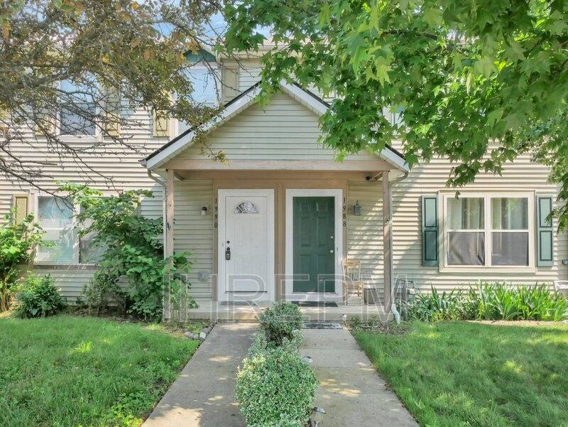 Townhouse for rent at 1990 Elbert Dr, Powell, OH 43065