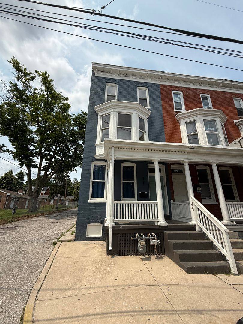 Apartment for rent at 351 Smyser St, York, PA 17404