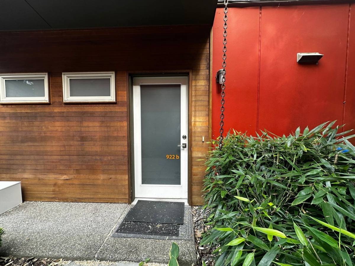 Townhouse for rent at 922 26th Ave S, Seattle, WA 98144