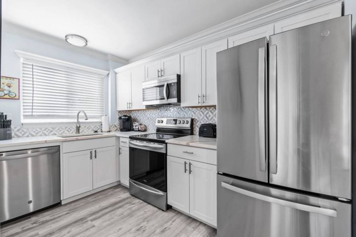 Townhouse for rent at 470 N Bella Vista Court, Jupiter, FL 33477