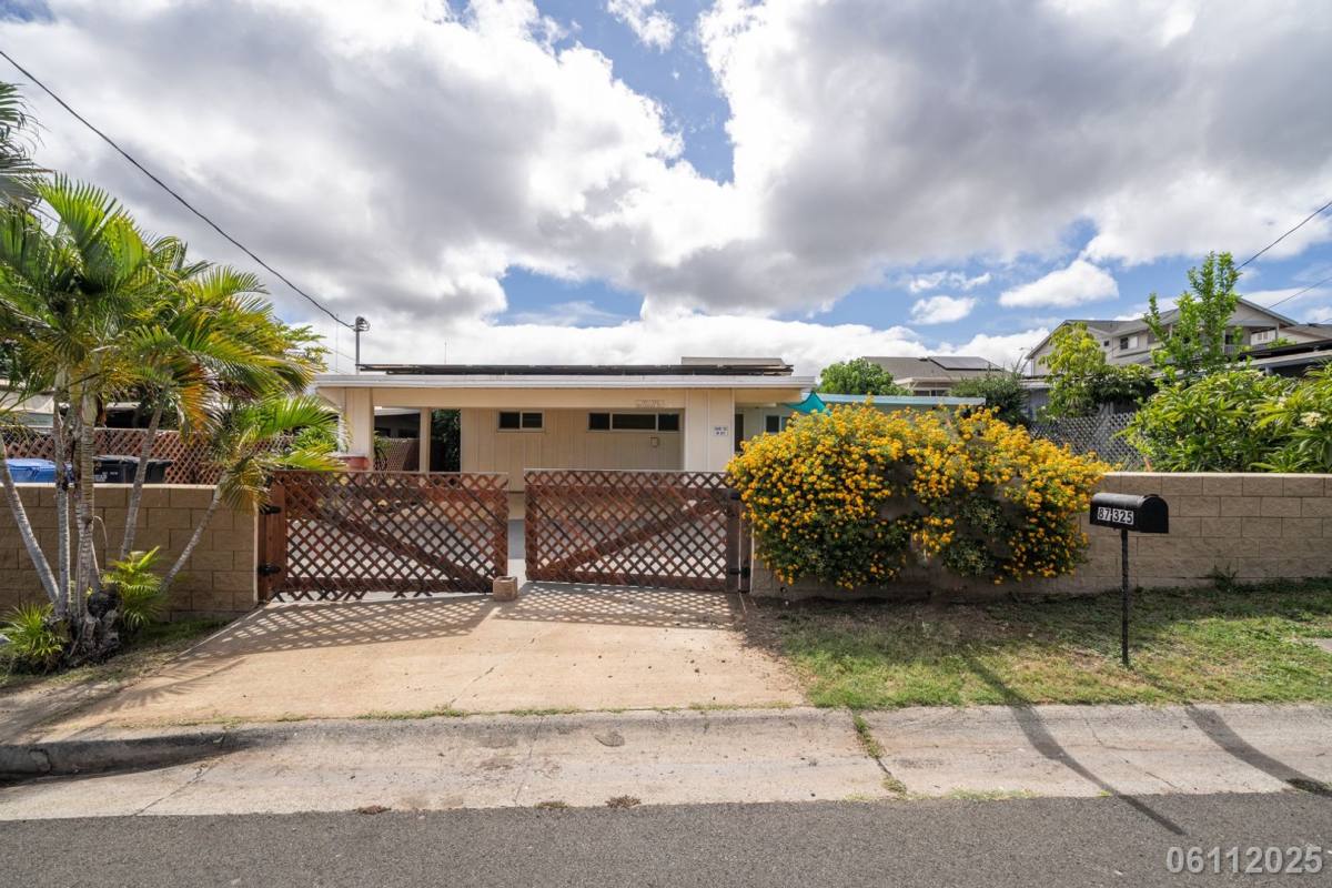 House for rent at 87-325 Heleuma St, Waianae, HI 96792