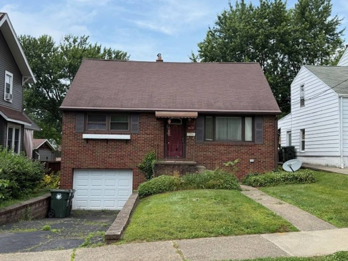 House for rent at 1607 20th St NW, Canton, OH 44709