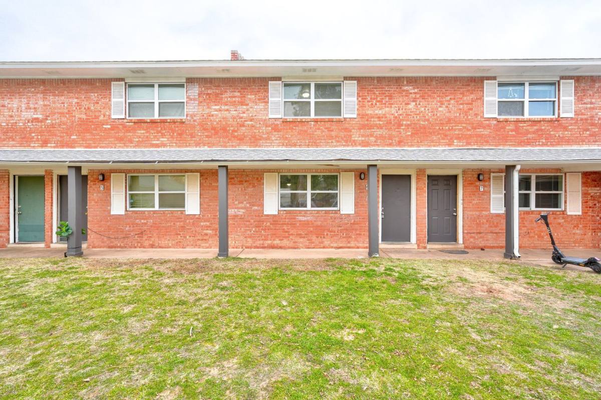 Apartment for rent at 1925 Cherry Stone St, Norman, OK 73072
