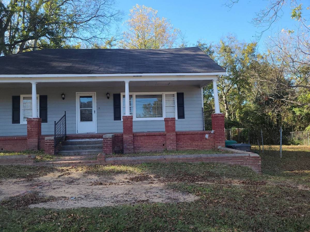 House for rent at 601 Seale Rd, Phenix City, AL 36867