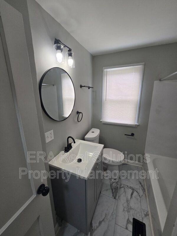 Apartment for rent at 1025 James Rd, Columbus, OH 43227
