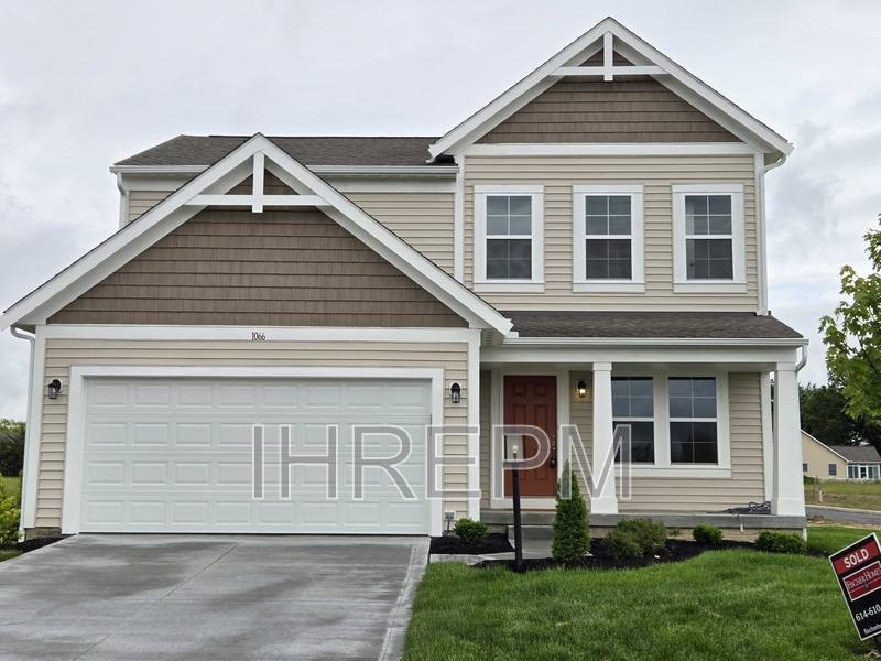 Apartment for rent at 1066 Greenfield Dr, Marysville, OH 43040