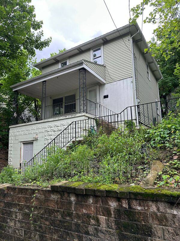 House for rent at 1721 Scott St, McKeesport, PA 15132