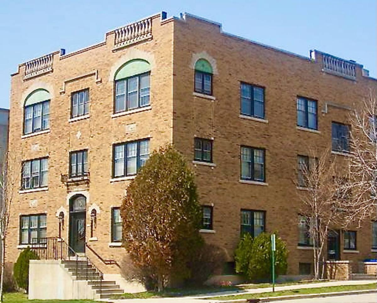 1720 E Newton Ave, Milwaukee, WI 53211