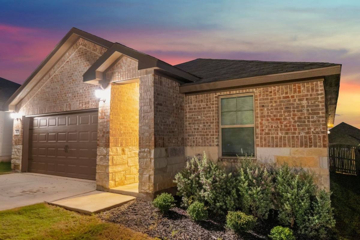 Townhouse for rent at 3025 Charyn Way, New Braunfels, TX 78132