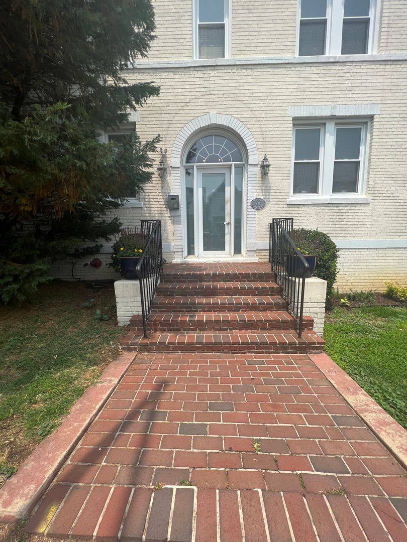 Condo for rent at 314 V St NE, Washington, DC 20002