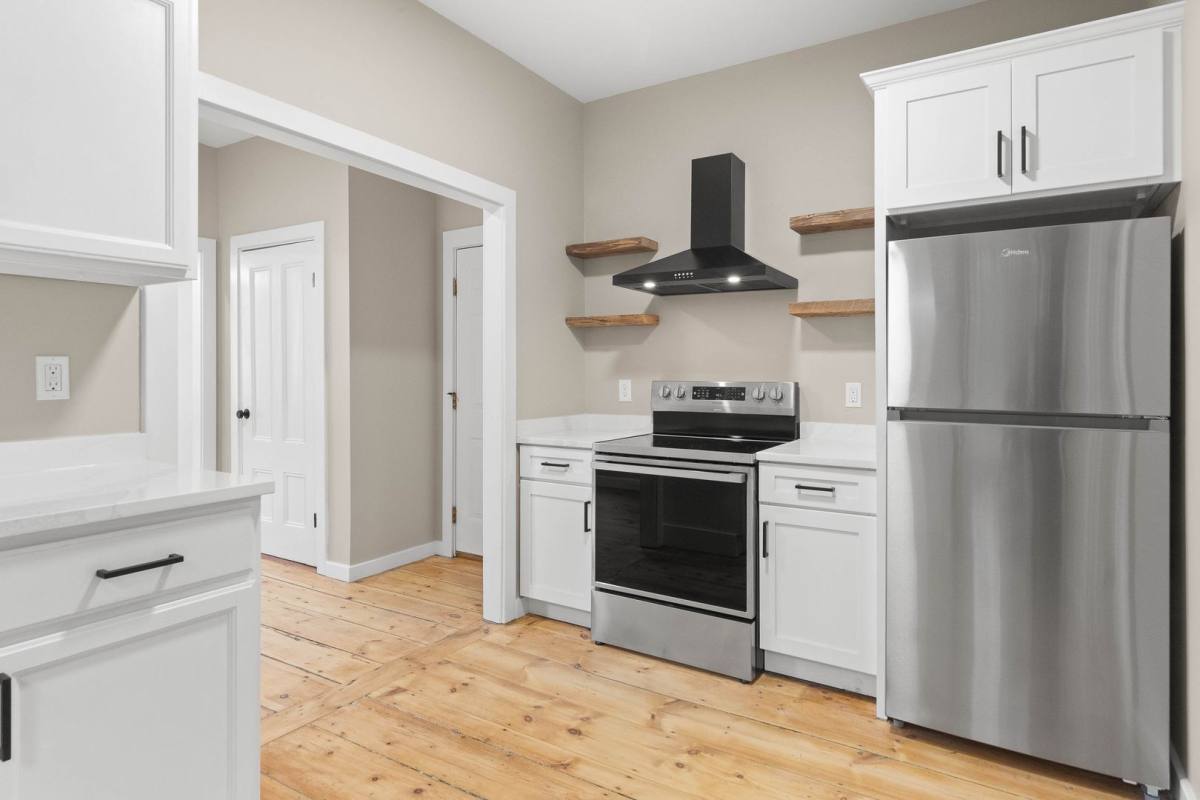 Apartment for rent at 16-24 Market St, Amesbury, MA 01913