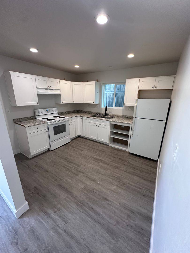 Apartment for rent at 454 Colin Kelly Dr, Roseville, CA 95747