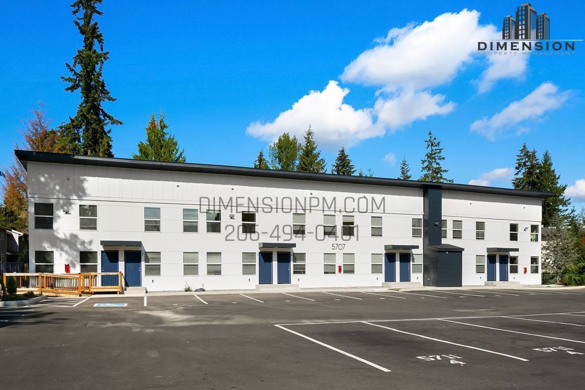Townhouse for rent at 5707 202nd St SW, Lynnwood, WA 98036