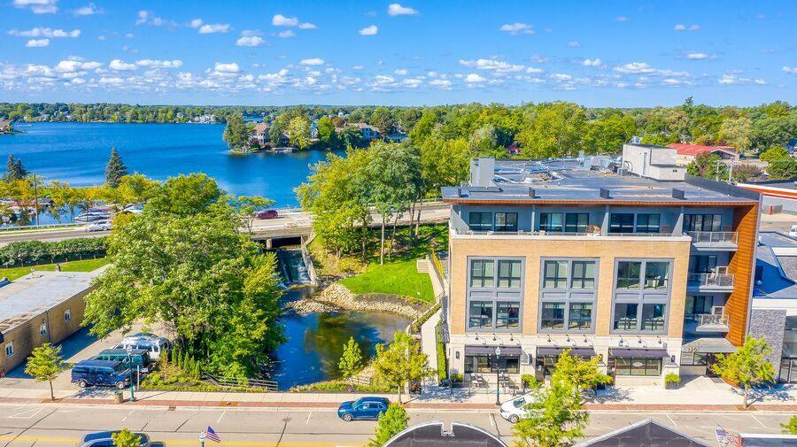 Apartment for rent at 120 S Broadway #200, Lake Orion, MI 48362